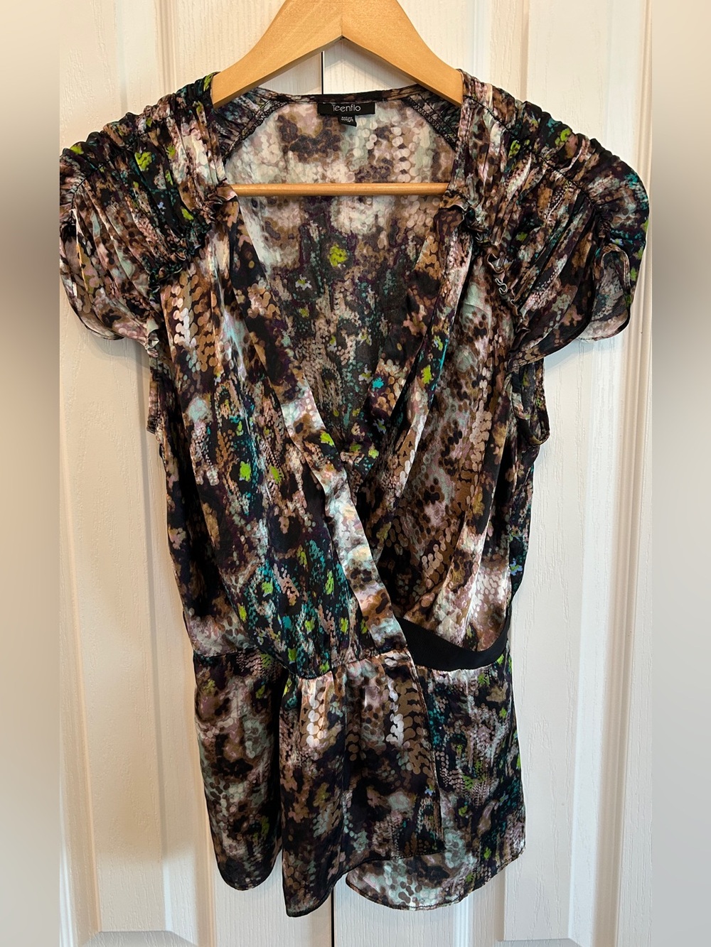 Teenflo Made in Canada 100% Silk Wrap Blouse Python Print Ruffle EUC Descriptio